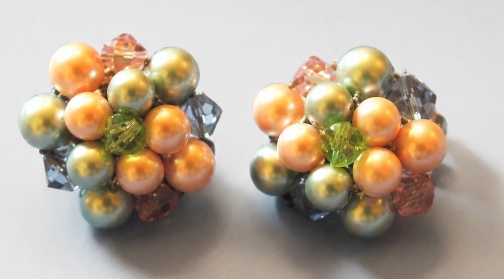 Vintage Beaded Japan Cluster Clip On Earrings Pink Blue Green Mid Century bcl-25